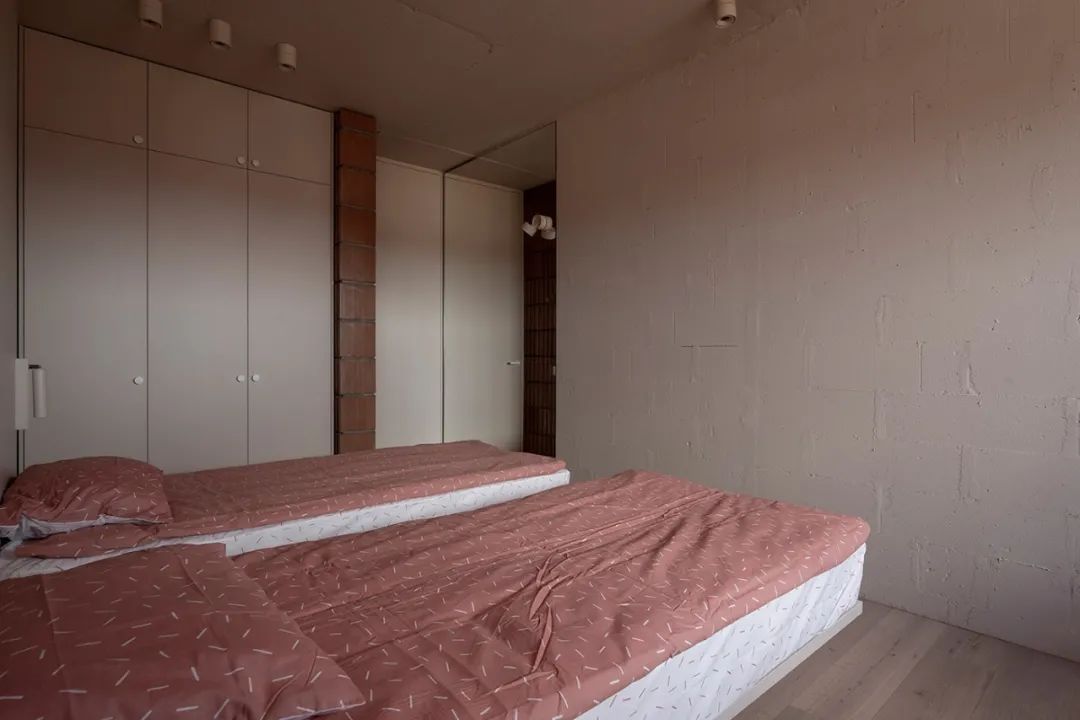 裸墙温润，陶砖创意——313 Block`s 公寓设计-55