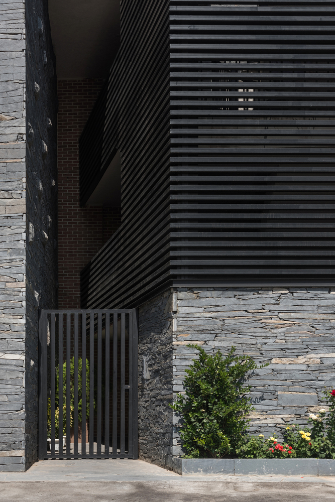 伊朗拉瓦桑的私密公寓设计-45