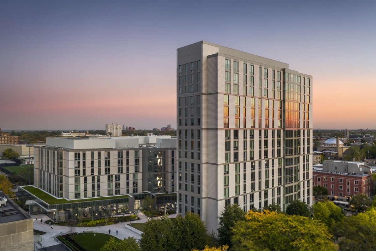 芝加哥大学木湖住宅与餐饮中心丨美国芝加哥丨Elkus Manfredi Architects-11