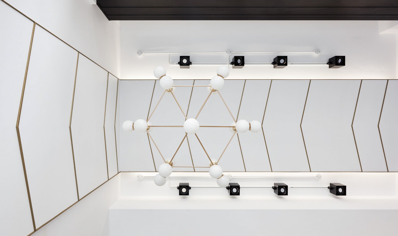 简约风格loft工作室-2