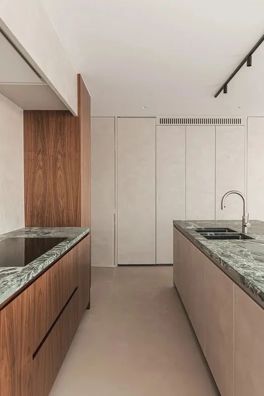 绿色 Verde Alpi 大理石的温暖之家丨比利时丨比利时设计师 Laura Calleeuw-8