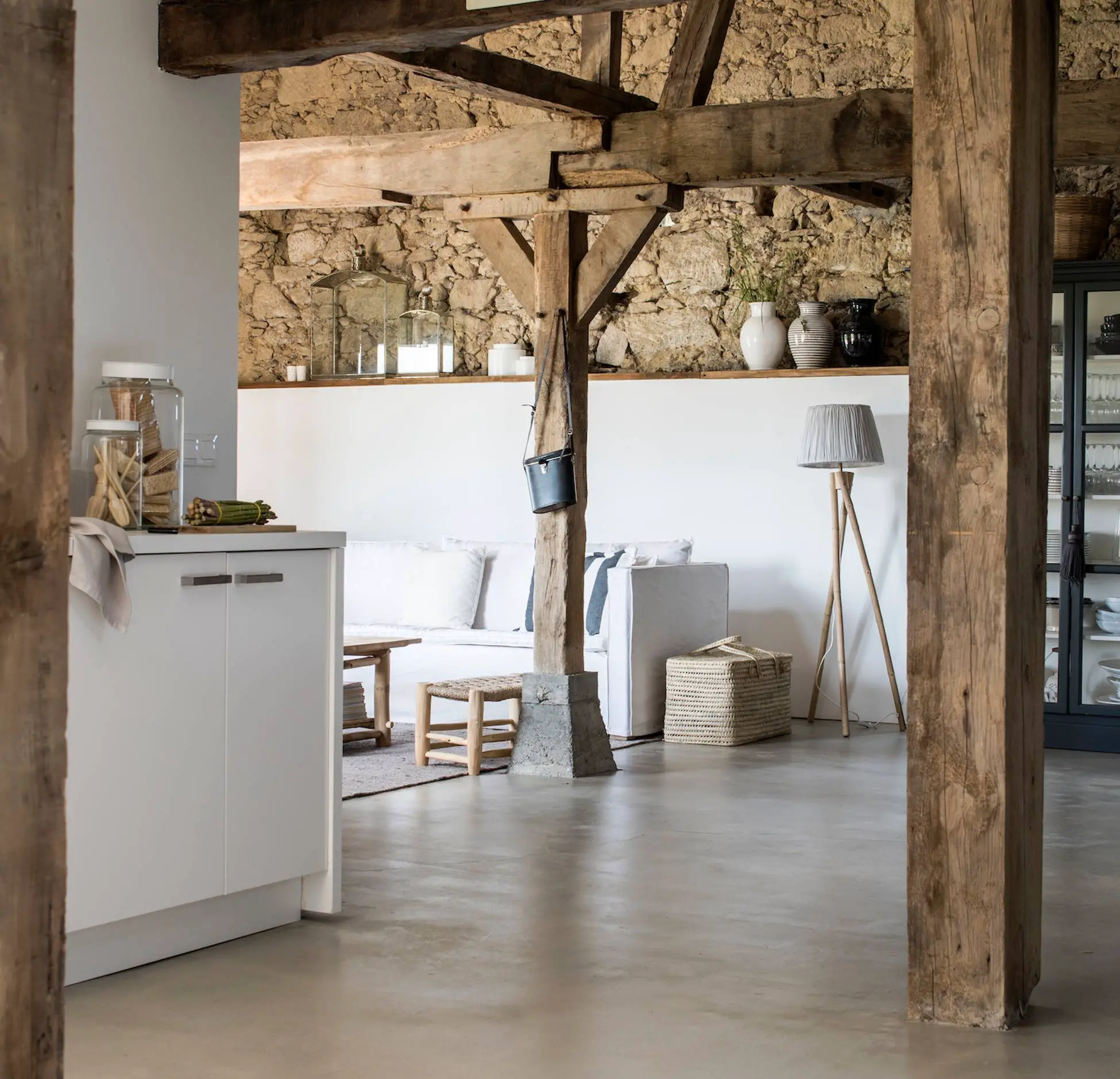 荷兰设计师打造南法古宅的现代魅力-2