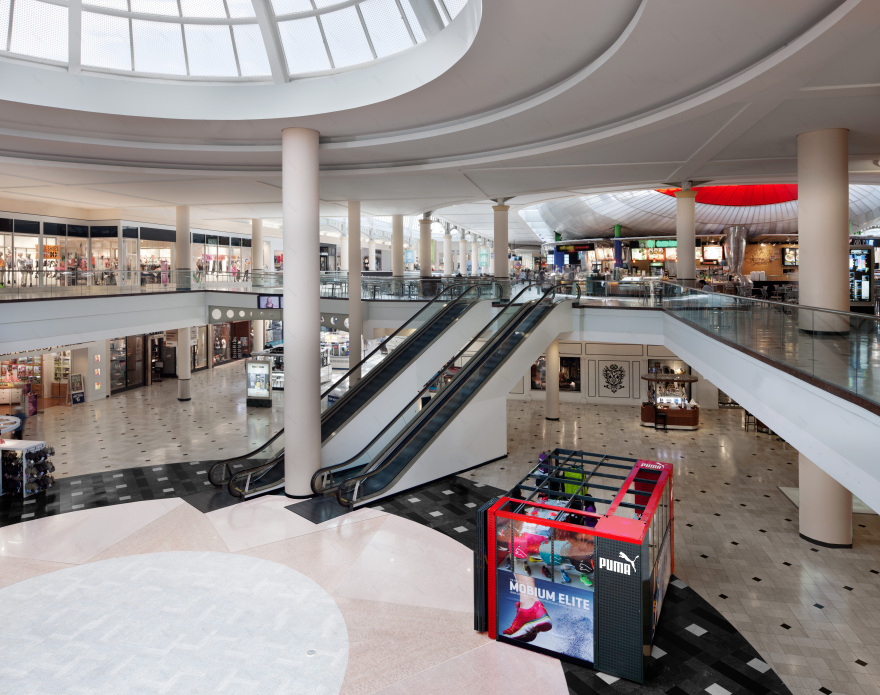 PUMA 全球商场临时店铺设计-5
