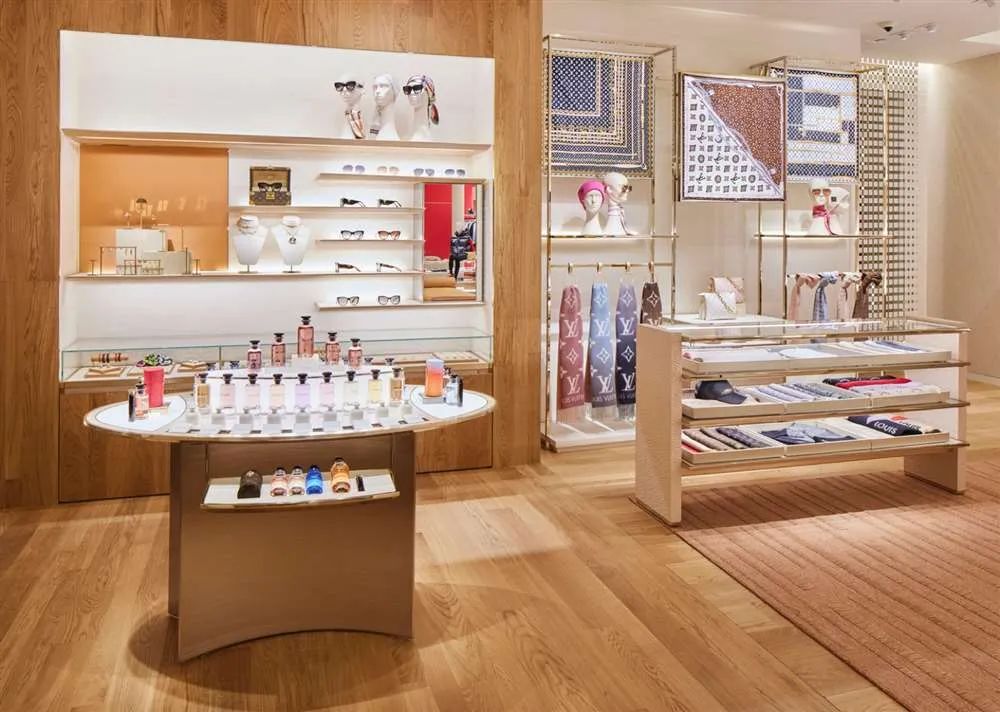 奥斯陆 LOUIS VUITTON 专卖店设计丨挪威丨路易威登内部设计团队-7