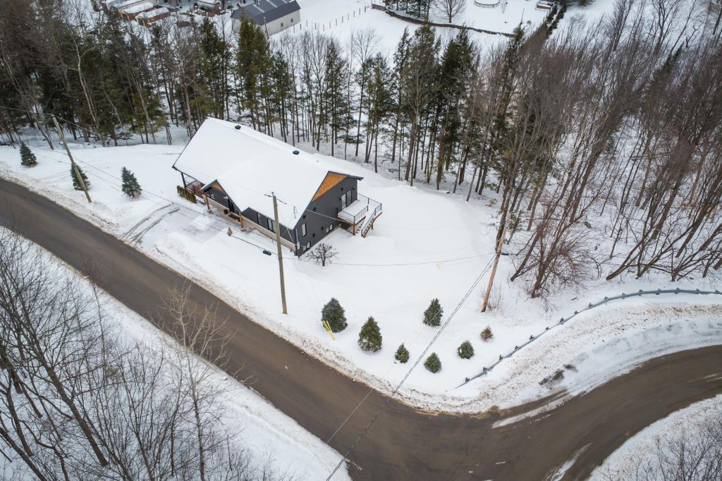 LacBrome地区农舍风格新住宅丨加拿大魁北克丨Joli Joli Design-43