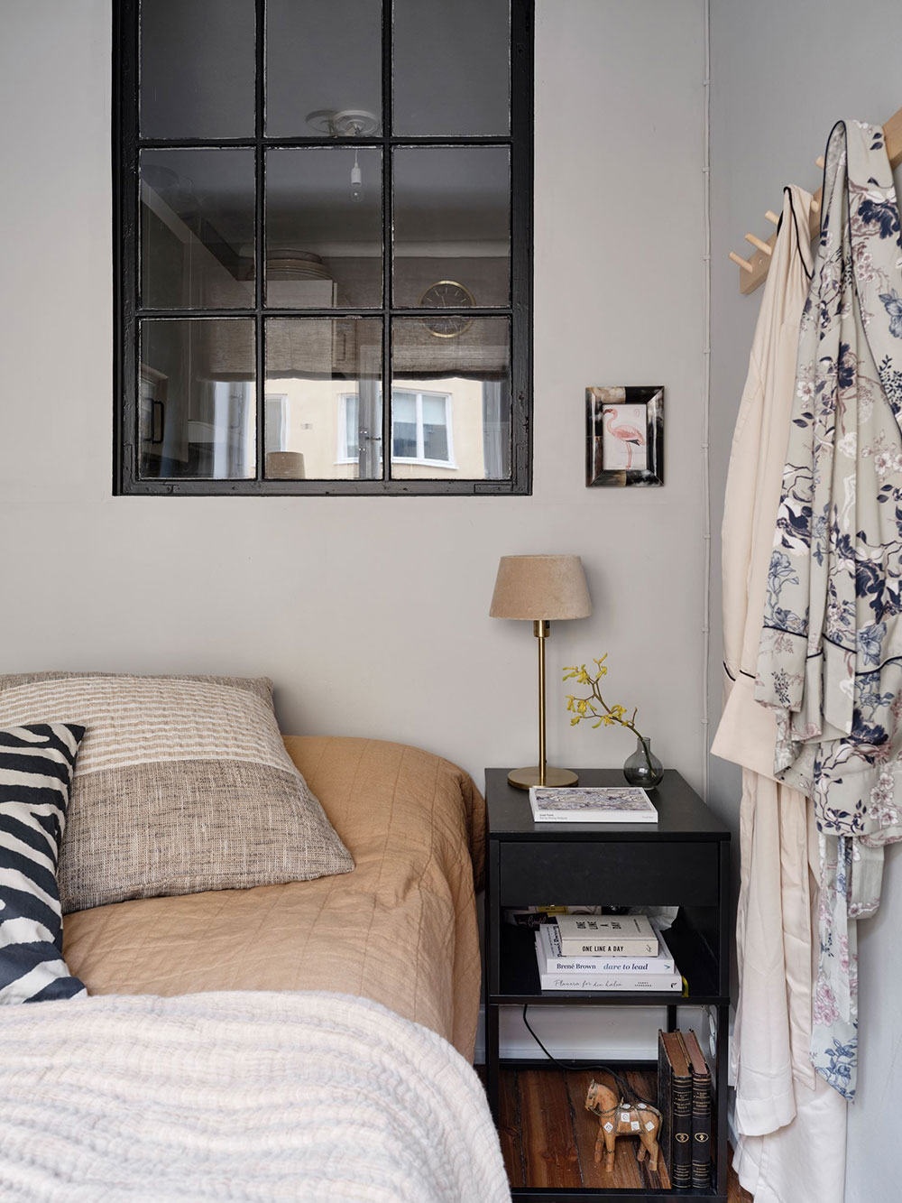 斯德哥尔摩 45 平米小公寓的蓝墙魅力-12