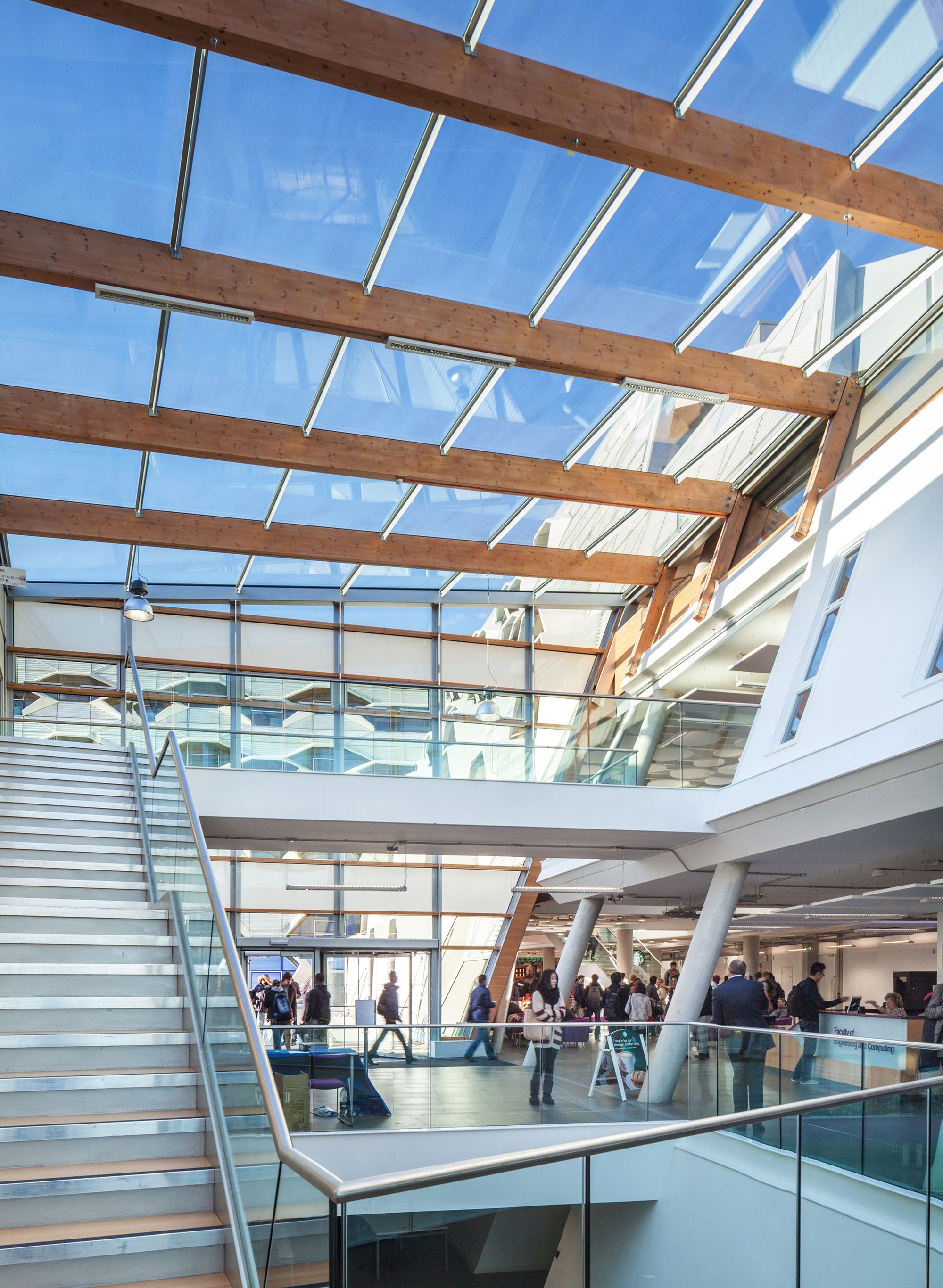 英国考文垂大学工程学院,灵活互动的空间设计-9