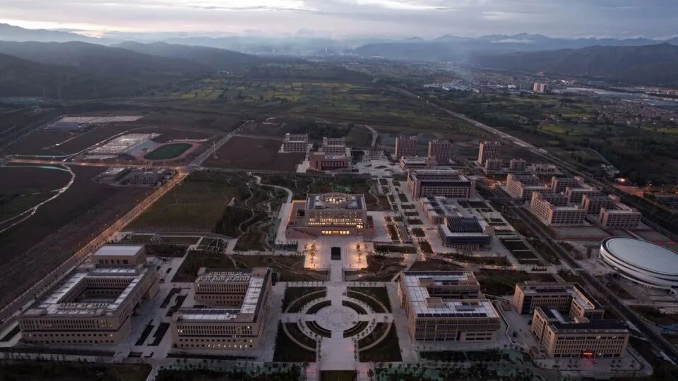大学校园规划建筑设计：西宁 · 青海理工学院丨中国西宁丨清华大学建筑设计研究院有限公司（THAD）-11