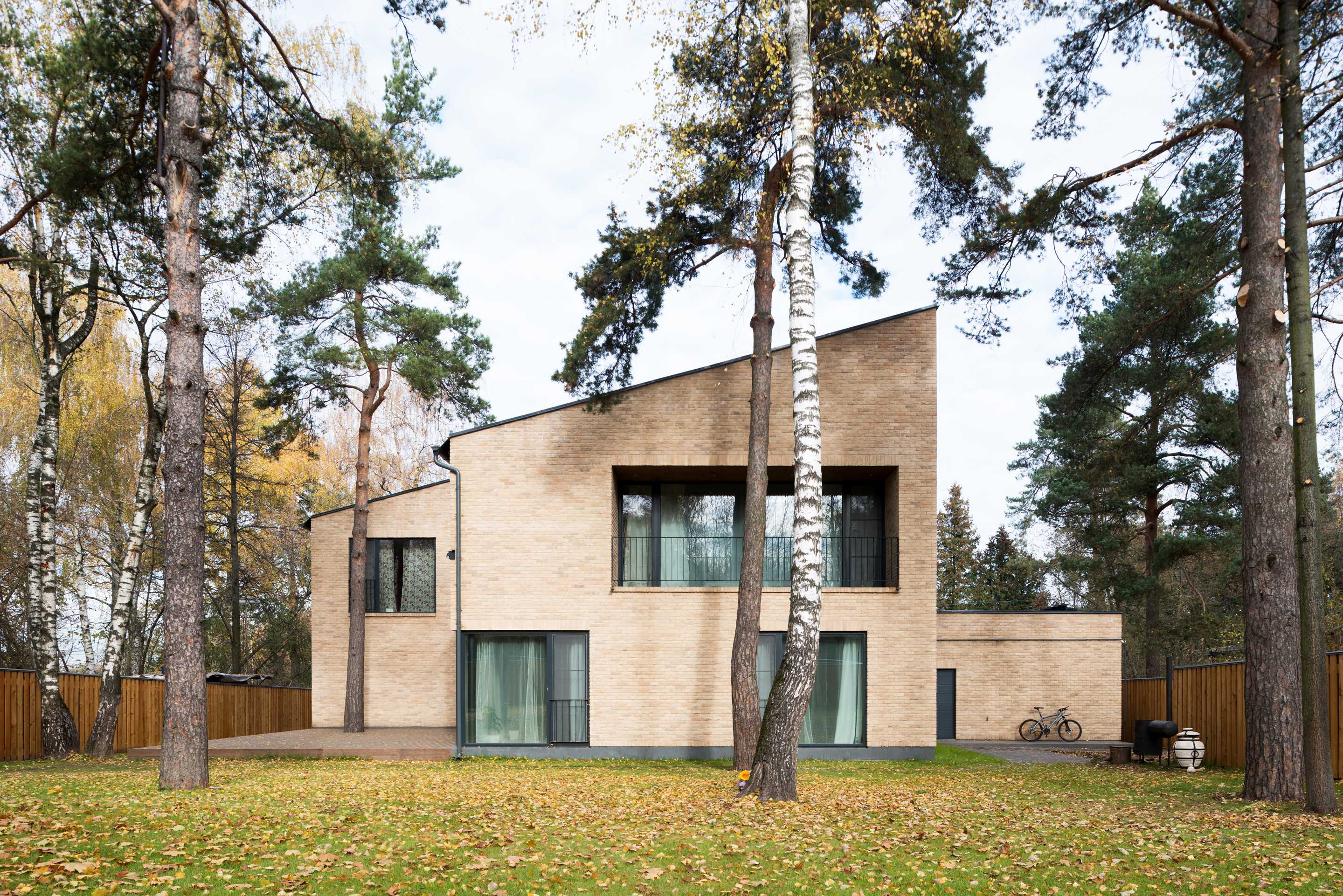 莫斯科郊区别墅，绿意环绕的现代生活-17