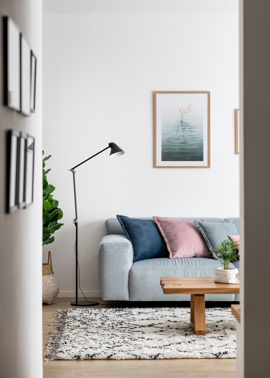 狭长的拉脱维亚式公寓精致设计丨室内设计师塔利·科恩·利德-18