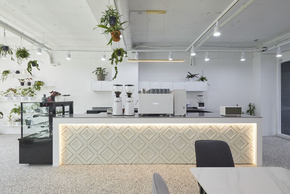 现代植物咖啡厅，30 平米空间里的绿色美学-6