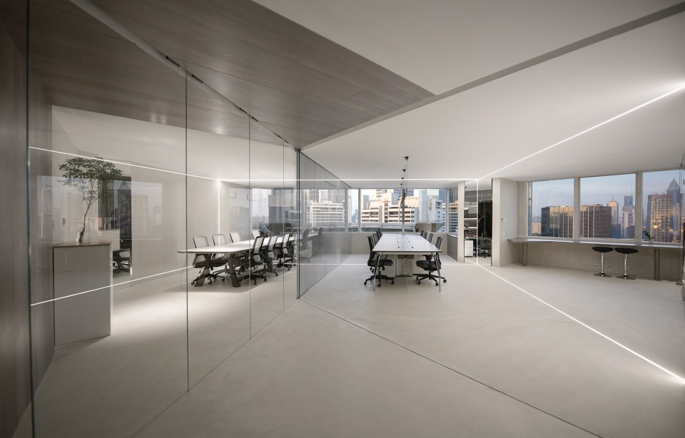 静安嘉里中心办公室设计丨上海境物建筑设计咨询有限公司-3