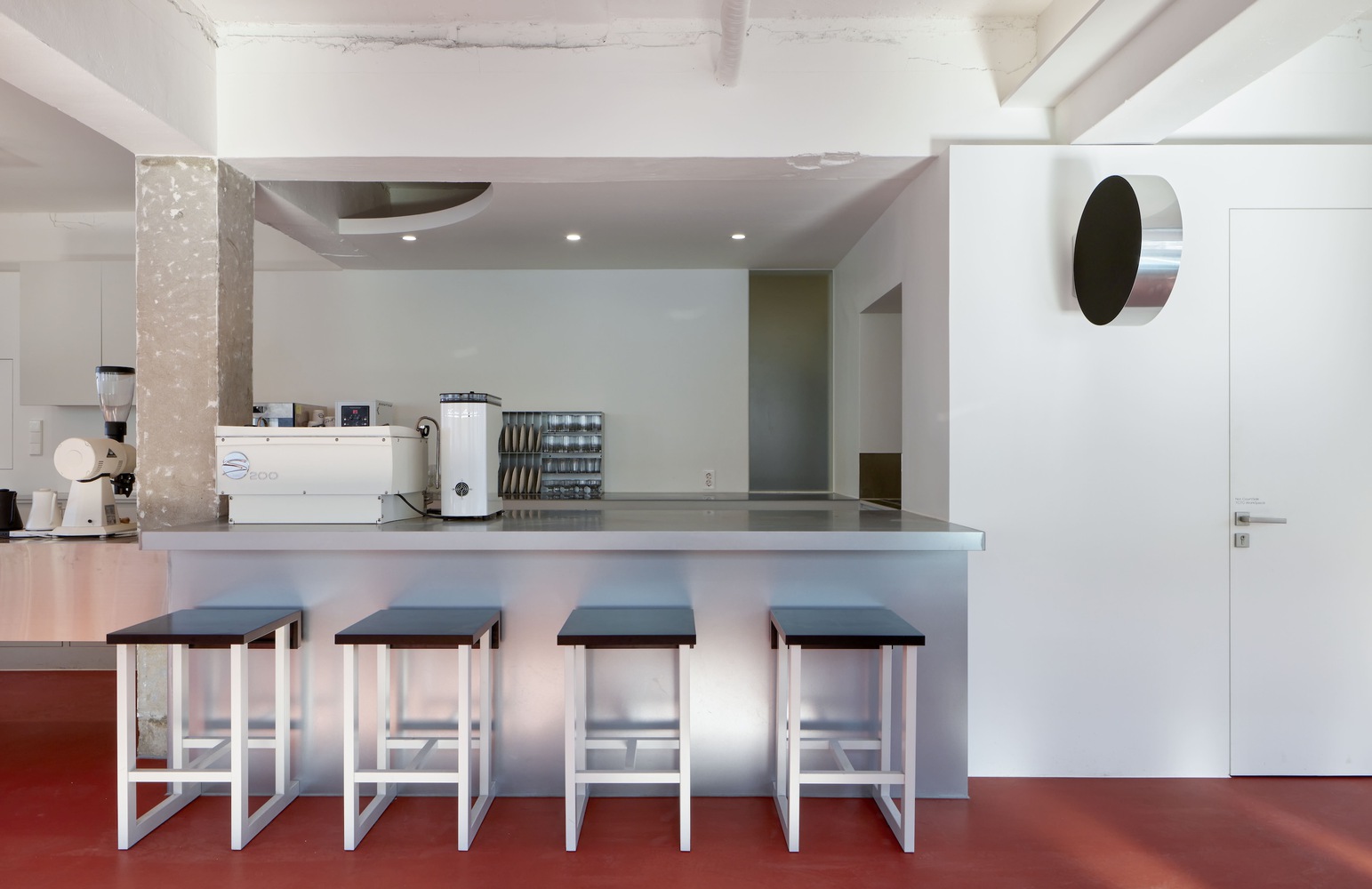 首尔 CourtSide Café 空间设计丨韩国首尔丨TCTC 设计工作室-0