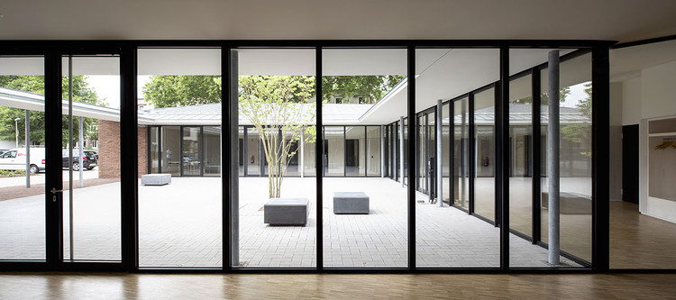 Community Centre Altenessen   Heinrich Böll Architekt-3