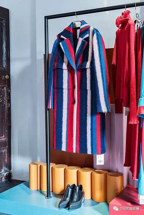 色彩与廓形 · VVNK 装置艺术空间 | Zinovatnaya-5