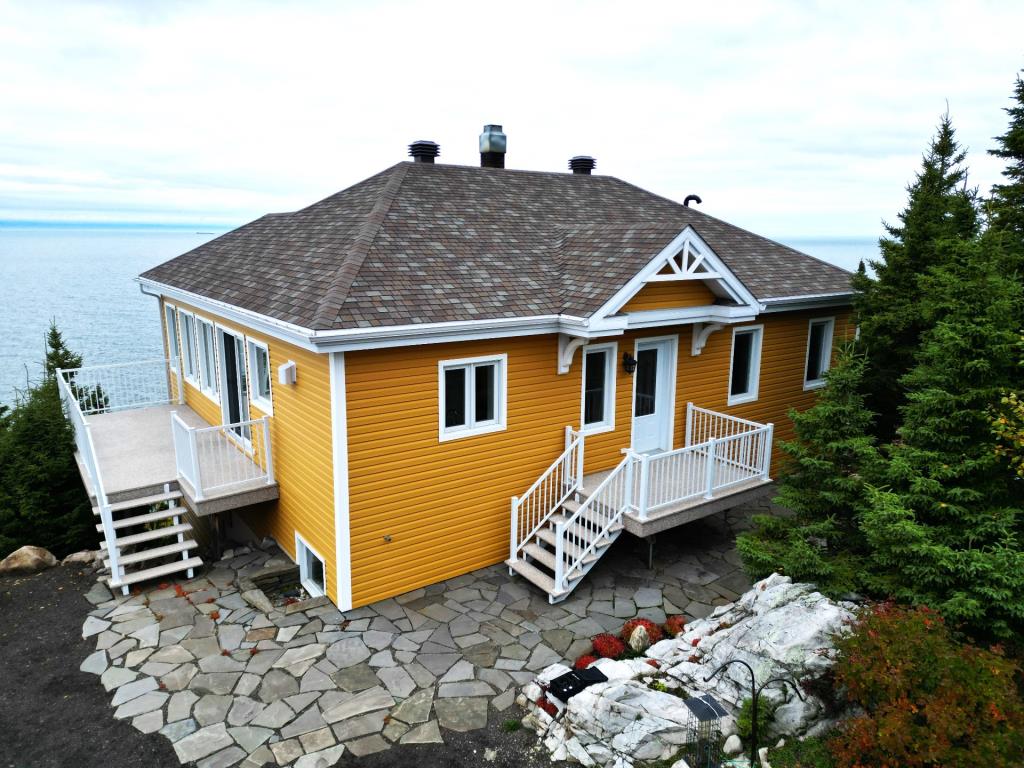 圣西蒙  里穆斯基山上的漂亮住宅丨加拿大魁北克-7