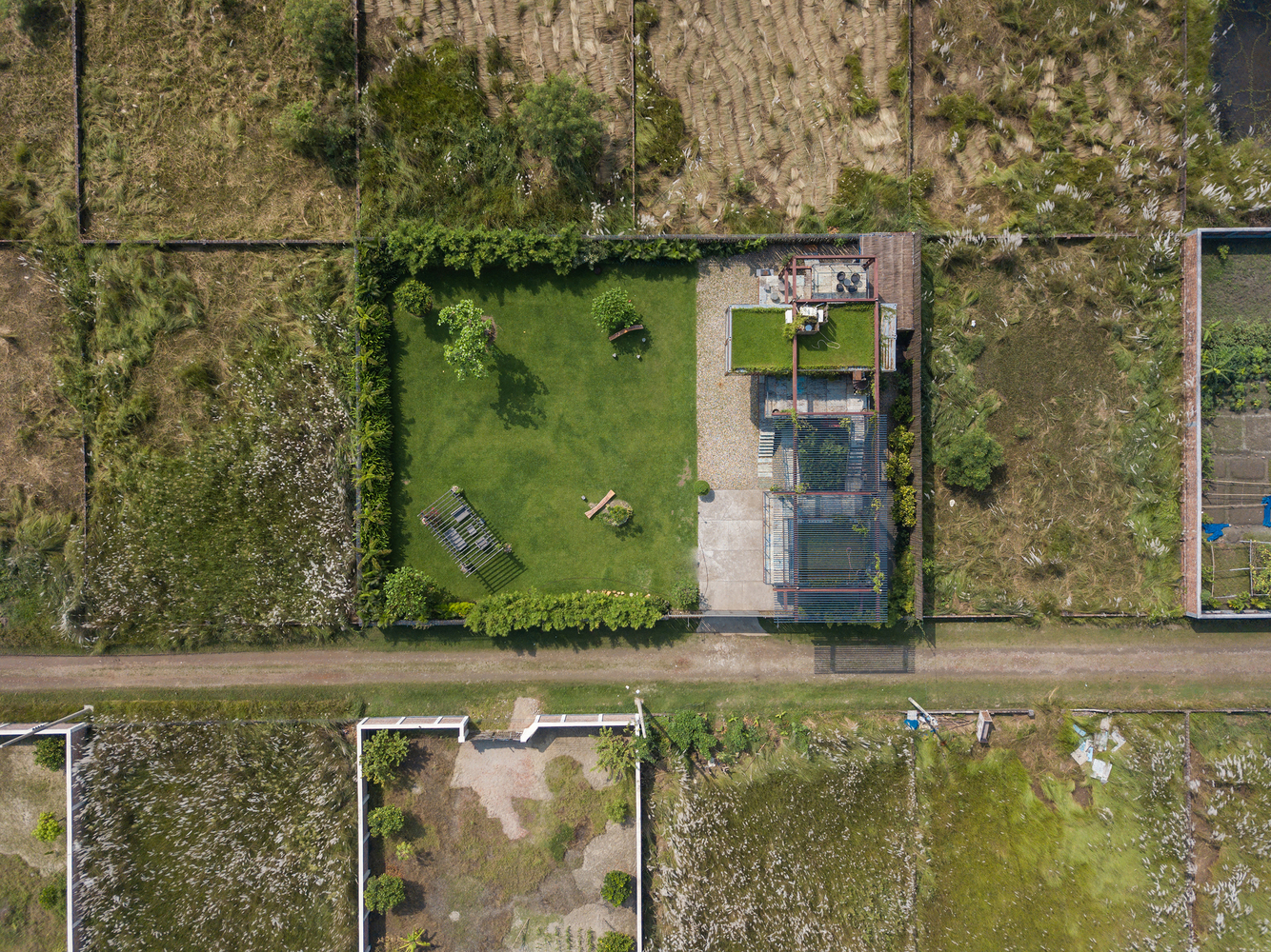 孟加拉国集装箱住宅 | 钢构与绿意共融的创意空间-61