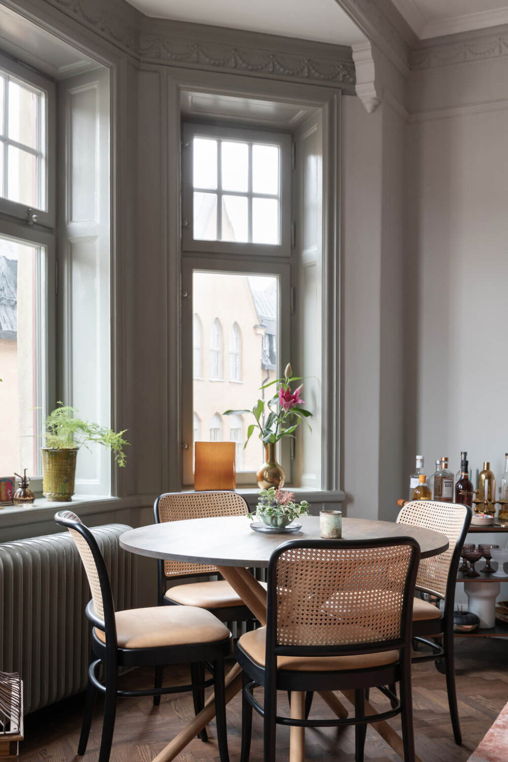 瑞典斯德哥尔摩公寓 | 经典与现代的完美融合-10