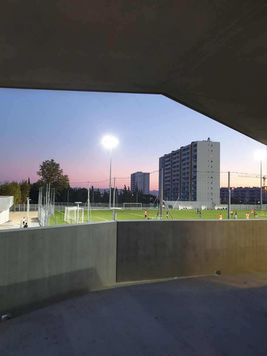 Malpasse Stadium / Guillaume Pepin architect + Fabrice Giraud architect-30
