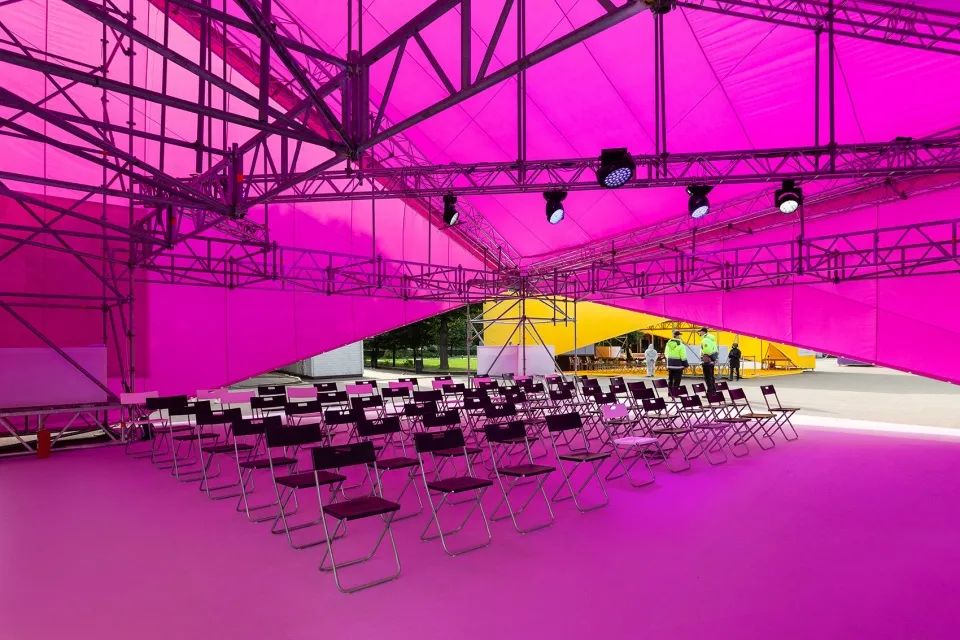 2020 俄罗斯创意产业节展亭 | 色彩缤纷的滨水空间-23