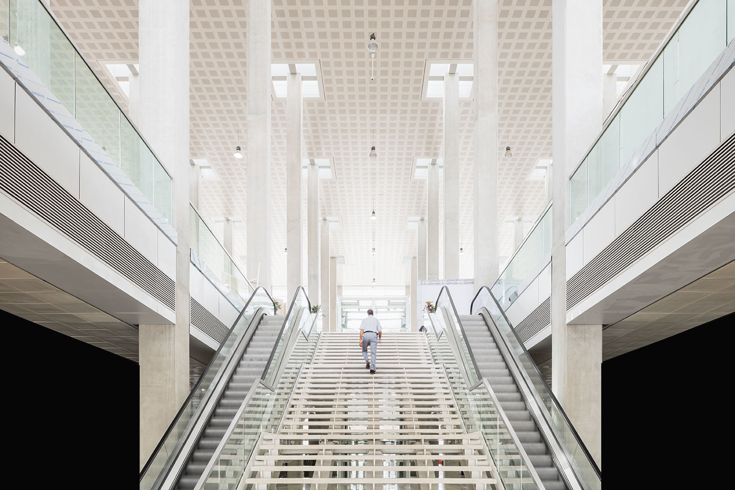 伊朗德黑兰阿夫塔布市国际展览中心丨Pars Navid Architects与德国GMP建筑师事务所合作-46