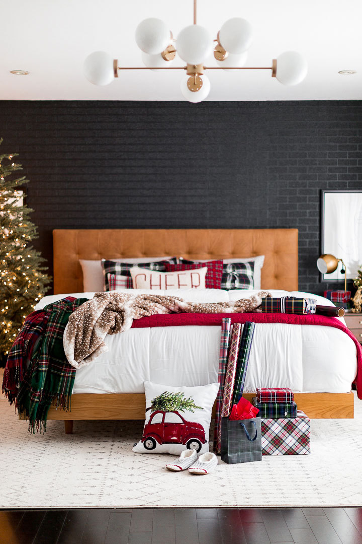 美式家居经典圣诞风 | 布满拼接图案的室内设计-16