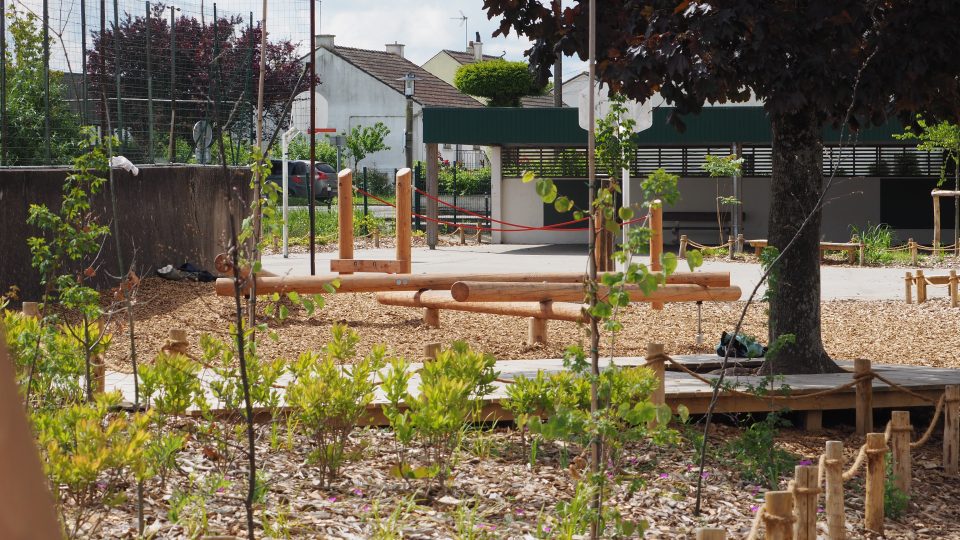 罗伯特·巴丹泰小学操场改造项目丨法国丨SUPER 8  城市规划与景观设计师-5