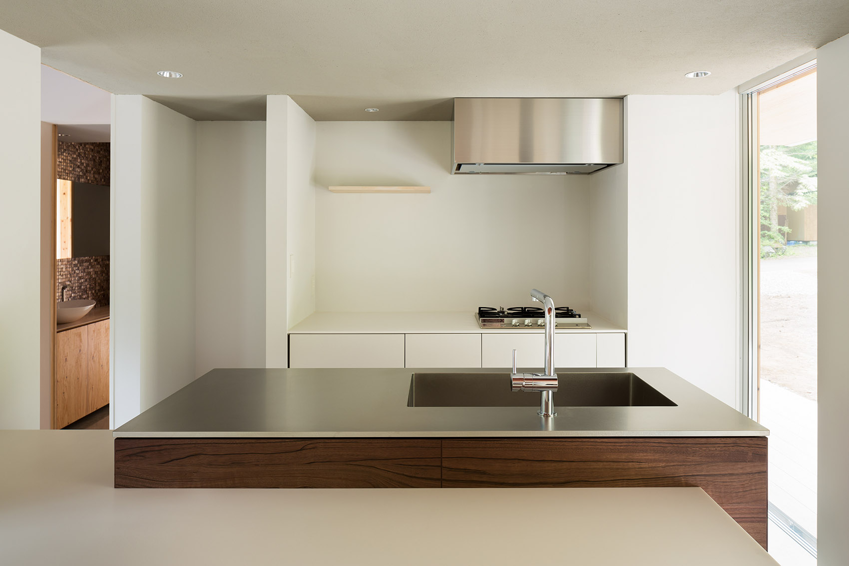 富士山上的折顶屋,日本 / Hiroki Tominaga – Atelier-39