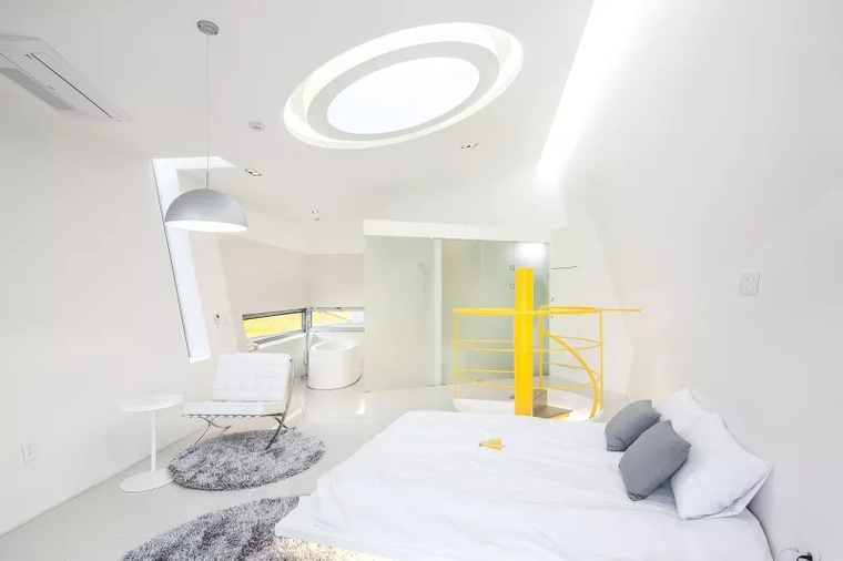 亮眼≠活泼 韩国6个奇异体块Moai度假屋  Studio KOSSINO-11