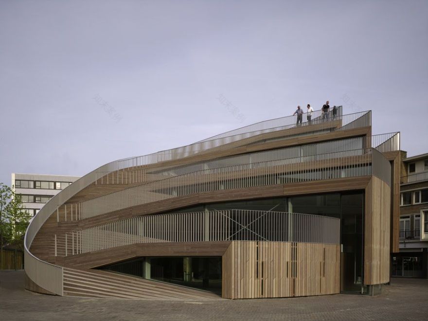 荷兰罗森达尔咖啡馆建筑,打造城市公共空间新地标-14