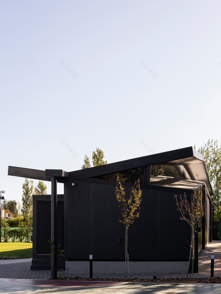 阿根廷 Rosario 多功能仓库丨Mariel Suárez-36