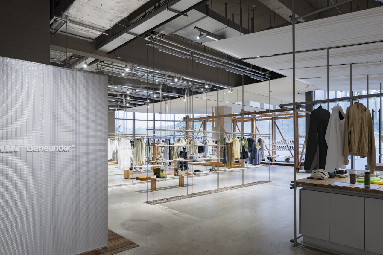 蕉下深圳大运天地轻量化户外体验店丨中国深圳丨Link Architects上海直地建筑设计工作室-50