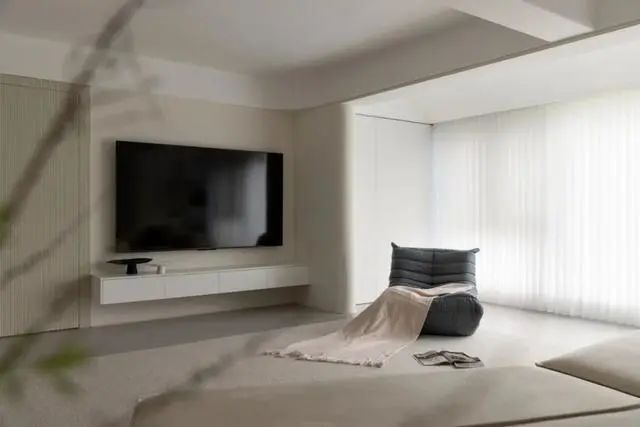 140㎡现代奶油风住宅设计-11