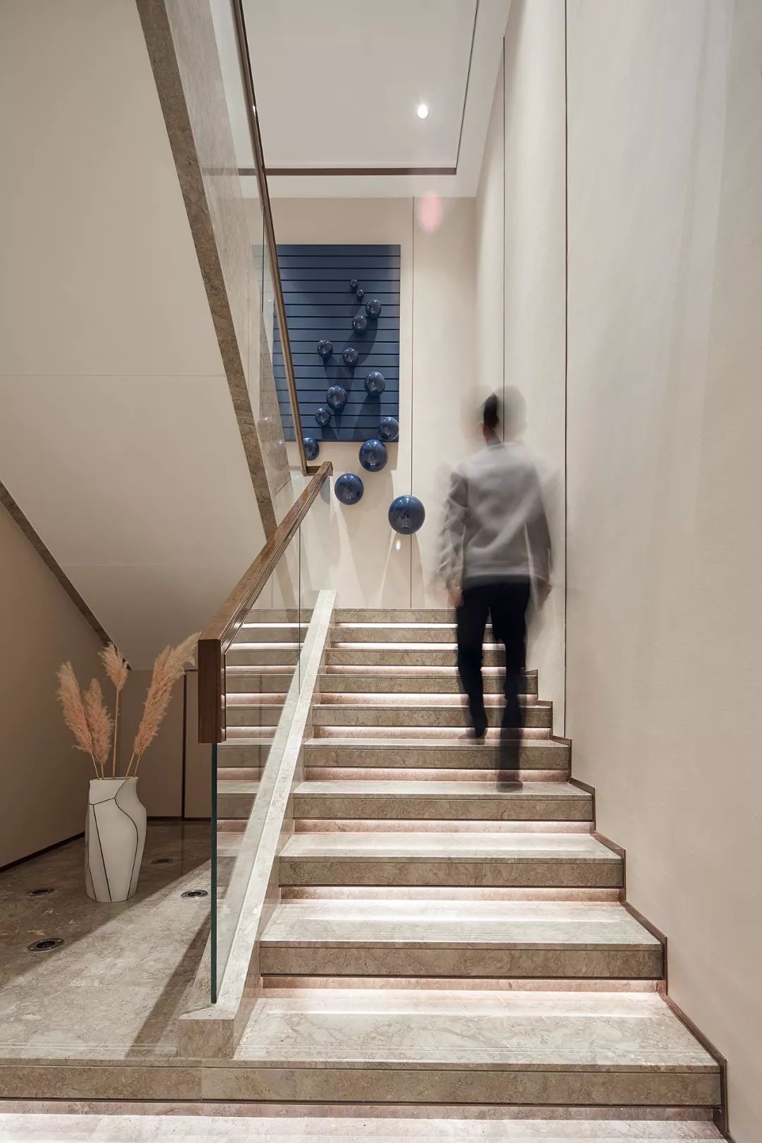 万丽璞丽 500㎡美墅，诗意淡然的艺术空间-5