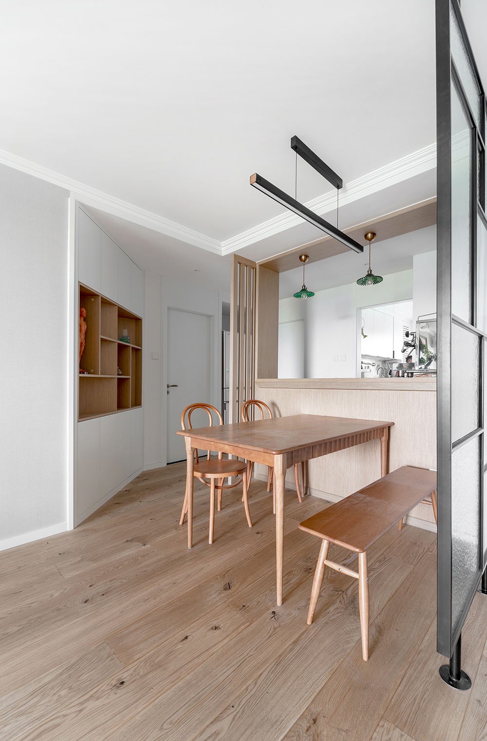 130㎡原木自然系，他家厨房里还有咖啡角，简直太香了-5