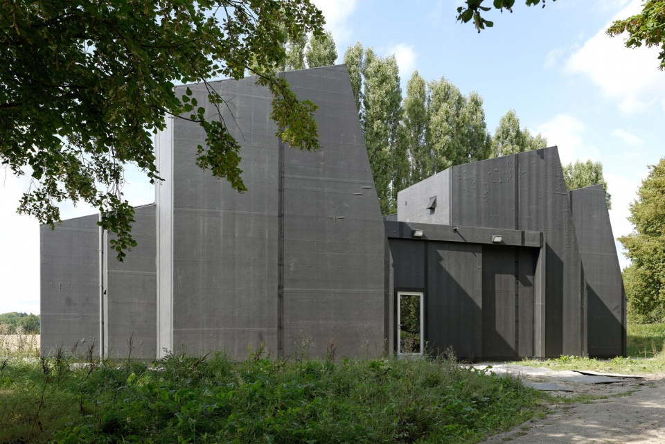 隐形建筑与身体对话 · 法国艺术家工作室设计丨Didier Fiúza Faustino-57