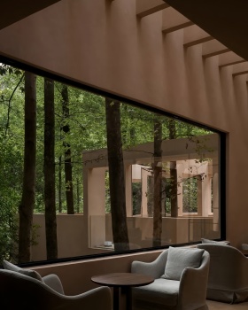 春山秋水咖啡厅丨中国上饶丨蜚声设计