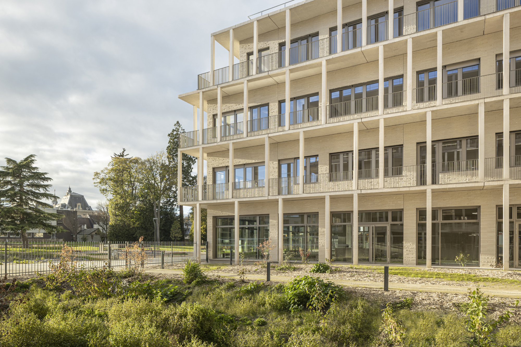 Paramedical Training Institute and Parking Structure / VIB Architecture-69