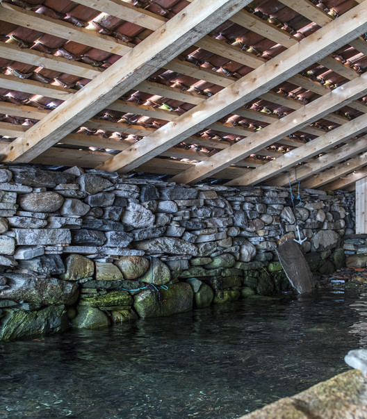 挪威百年船屋的现代改造-17