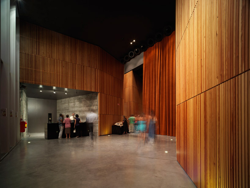 意式韵味的现代剧院——蒙塔尔托迪卡斯特罗-3