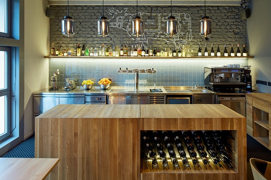 Dock House Restaurant Interior Reconstruction / Mar.s Architects-4