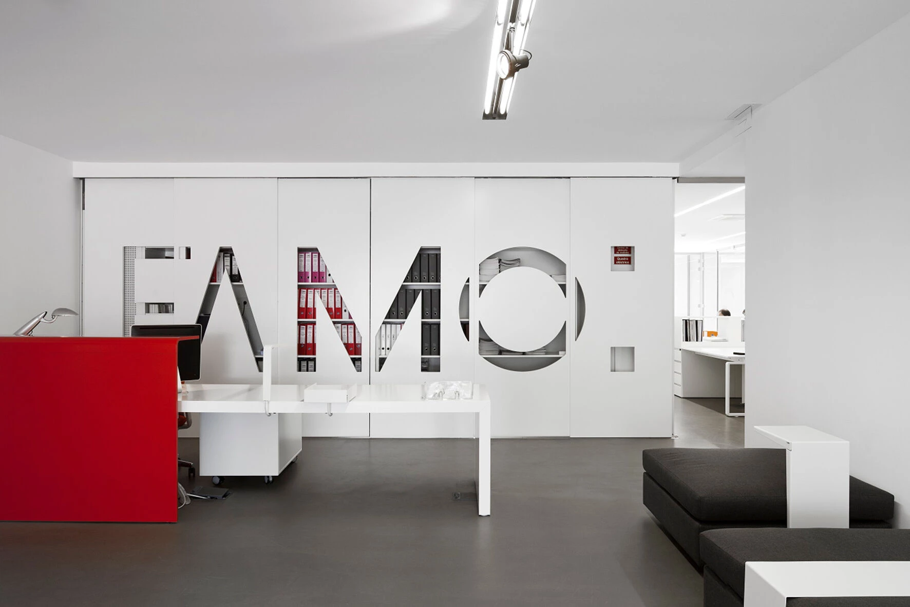 Famo Porto 展厅改造丨葡萄牙波尔图丨Moura Martins Arq.-34