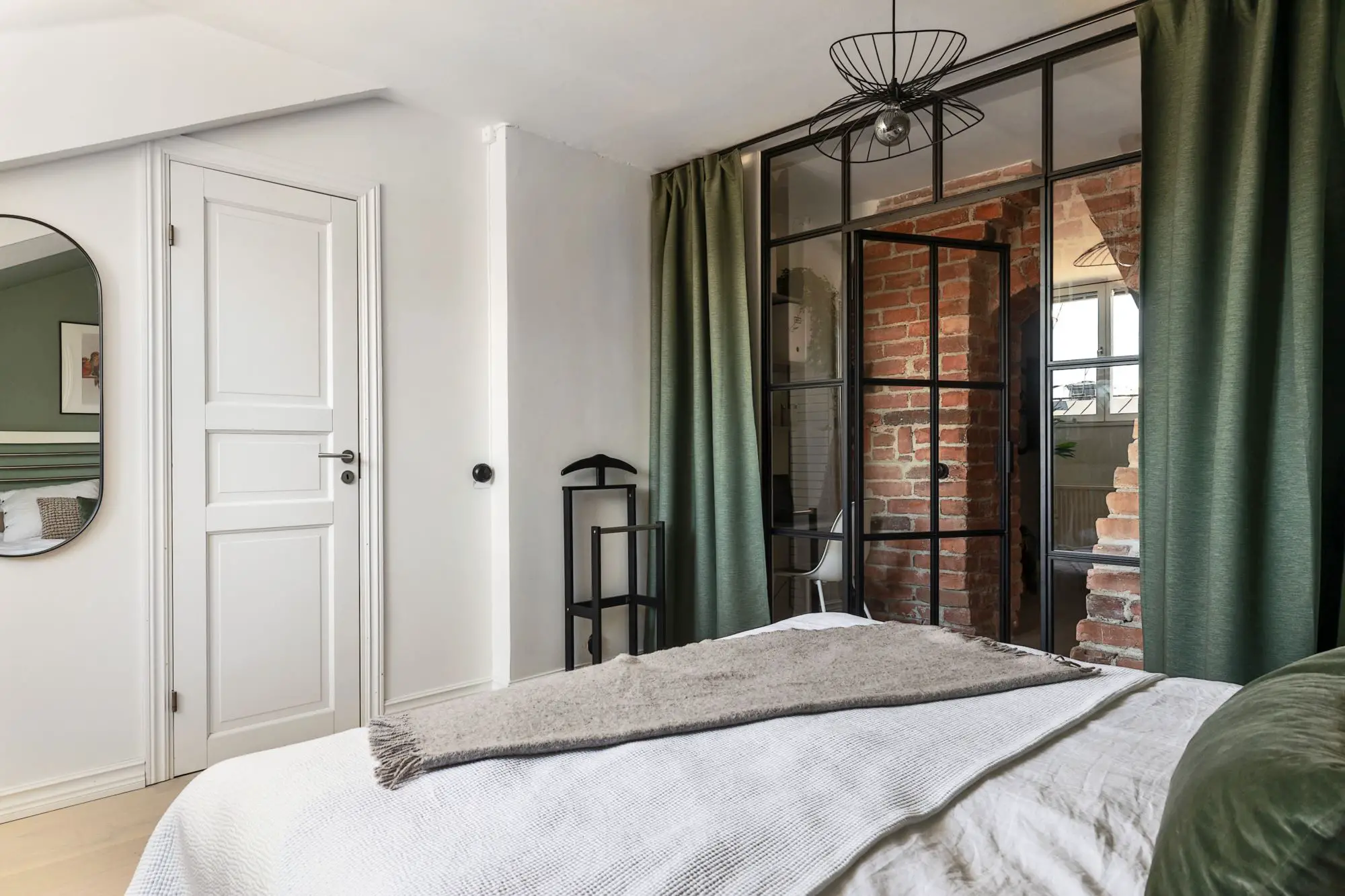 瑞典绿色陶土风格阁楼设计-12