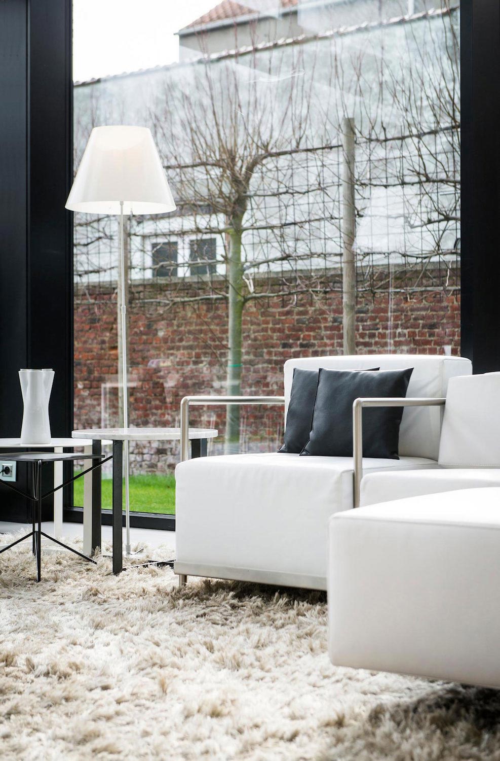 比利时阿尔蒂普改造面包店为明亮通风之家-6