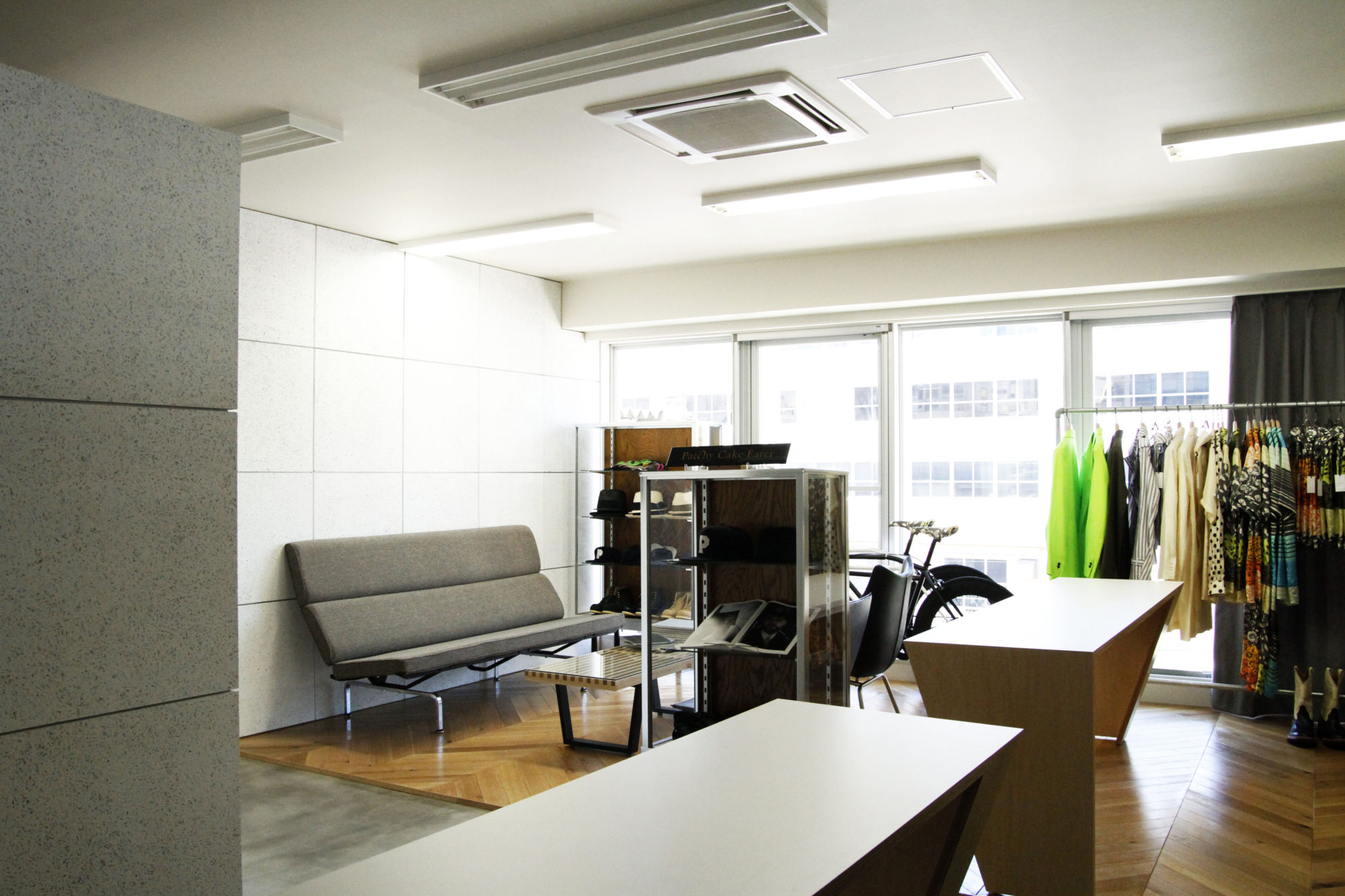 办公室 P · 清除通用数据中心（注：UDC根据常见理解为通用数据中心，但P含义不太明确，需结合具体语境判断其确切意思） 丨日本东京-6