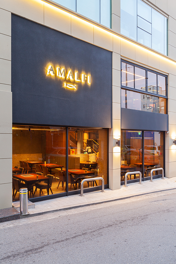 首尔 58 平米海景专卖店，极简奢华空间设计-25