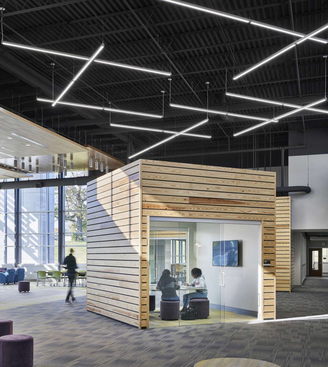 DLR Group 打造 Topeka 职业学习中心，融入先进技术和互动空间-14