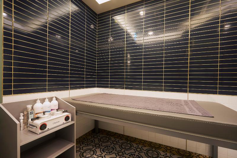 50 平奢华氛围的家居软装设计案例-12