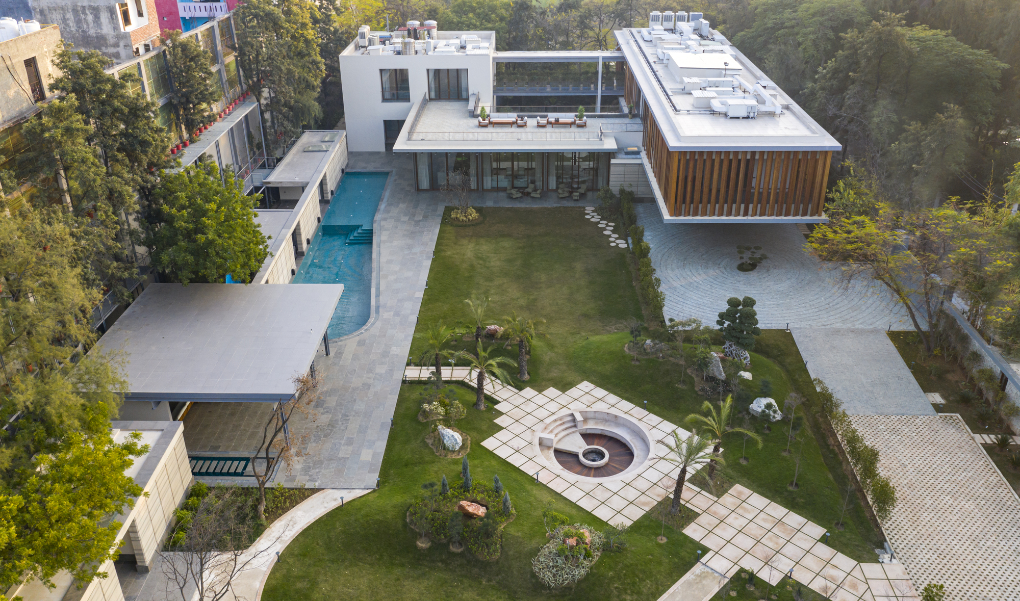 地球与玻璃屋丨印度新德里丨Studio Lotus-51