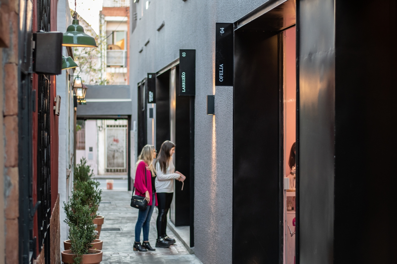 阿根廷百年修道院改造的购物中心-55